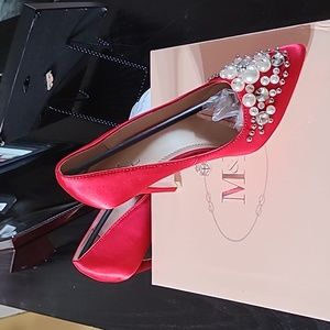 New M & L Ladies High Heel Shoe Size 9